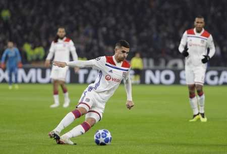 他不仅仅是 他不仅仅是