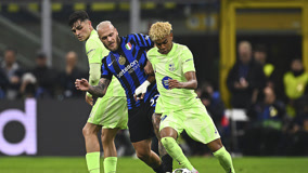 让中前场的 让中前场的